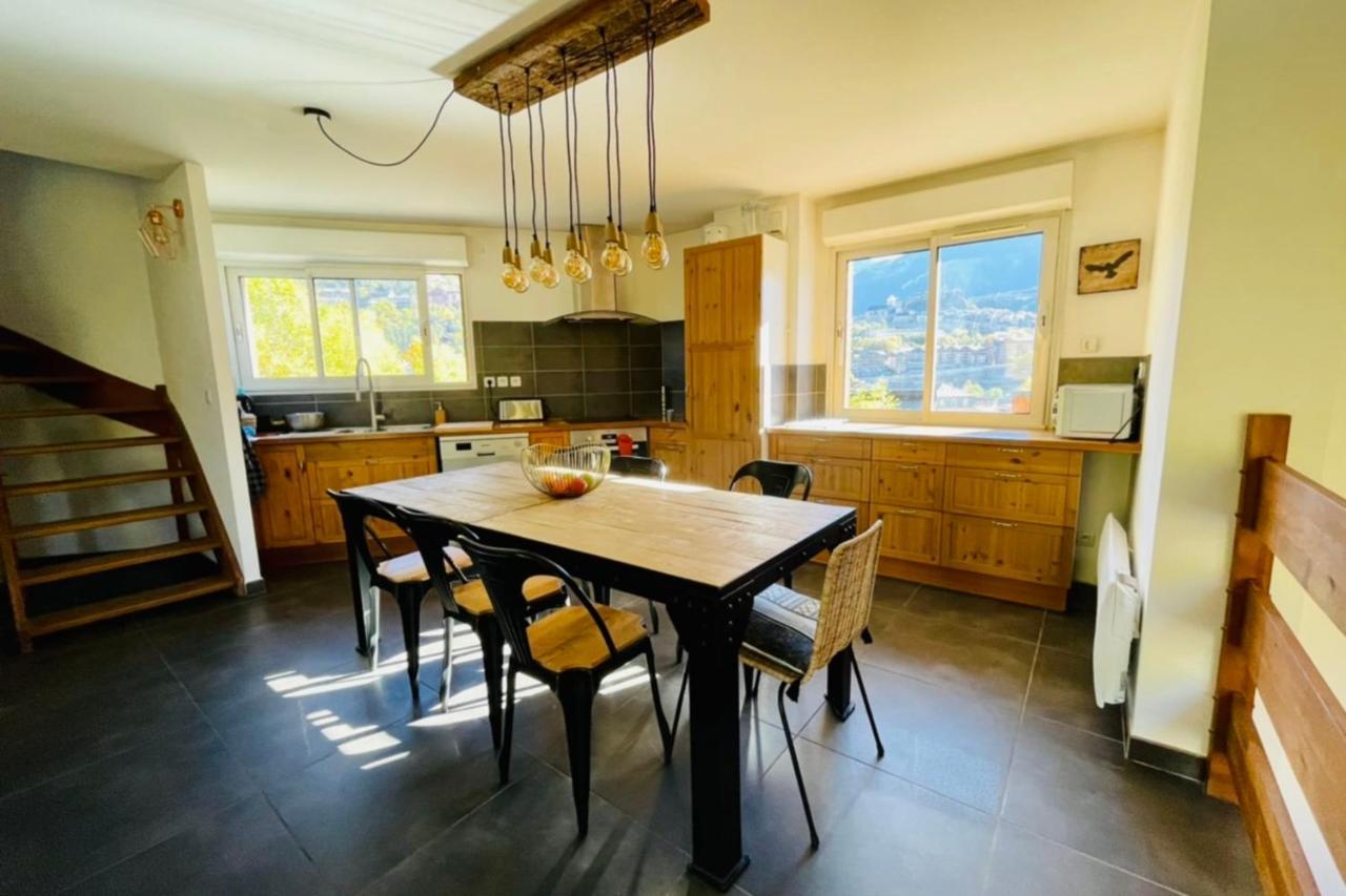 Large Chalet With Terrace And View In Briancon公寓 外观 照片