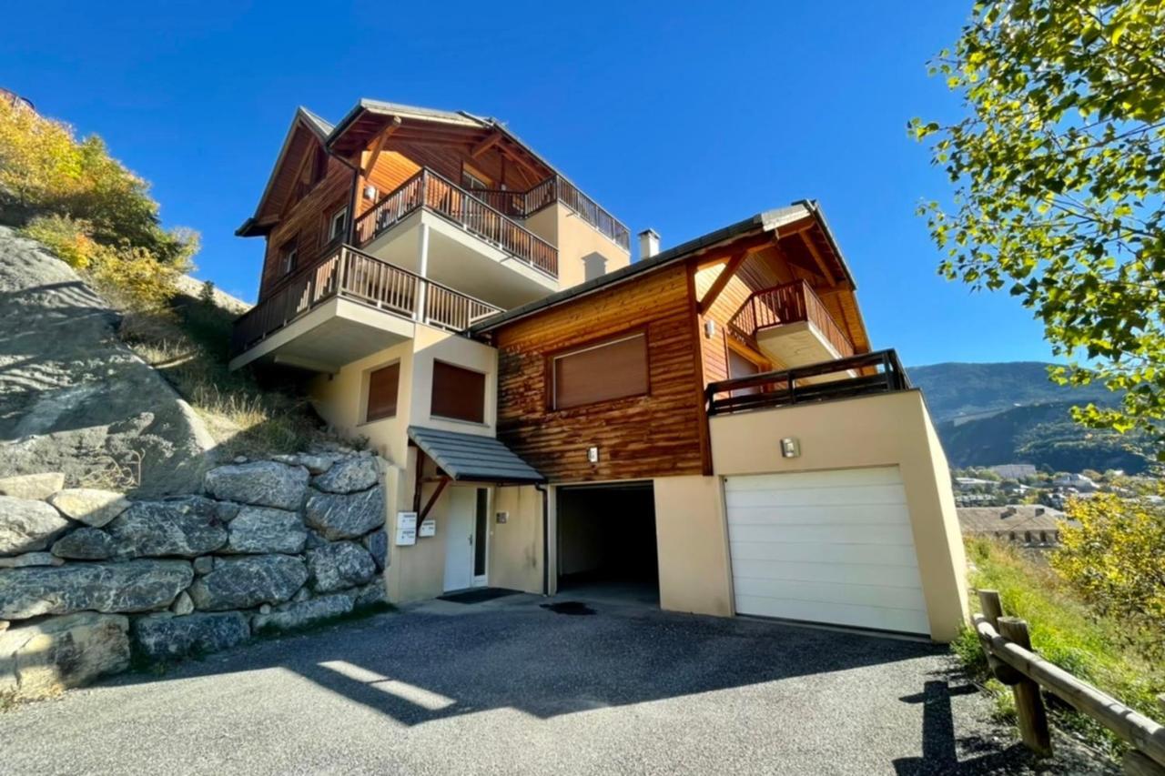 Large Chalet With Terrace And View In Briancon公寓 外观 照片