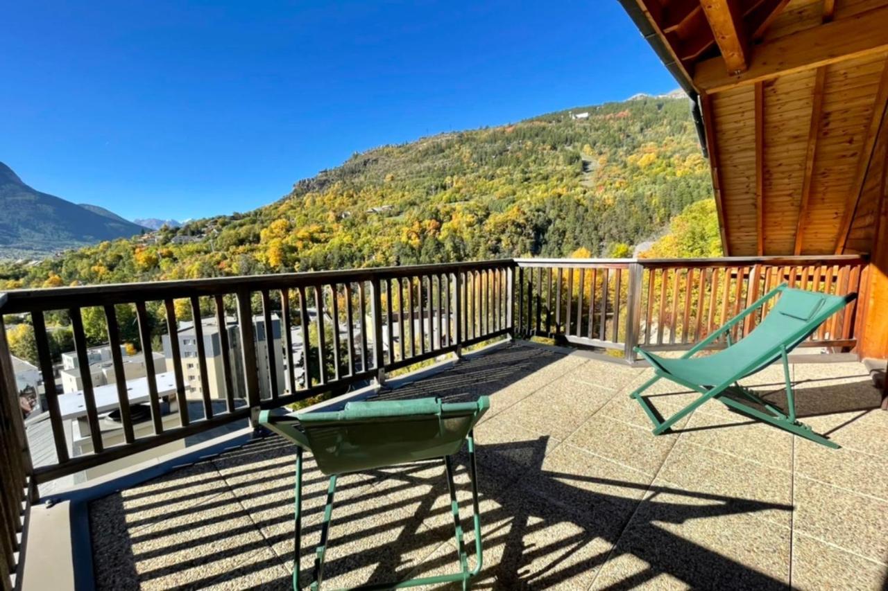 Large Chalet With Terrace And View In Briancon公寓 外观 照片